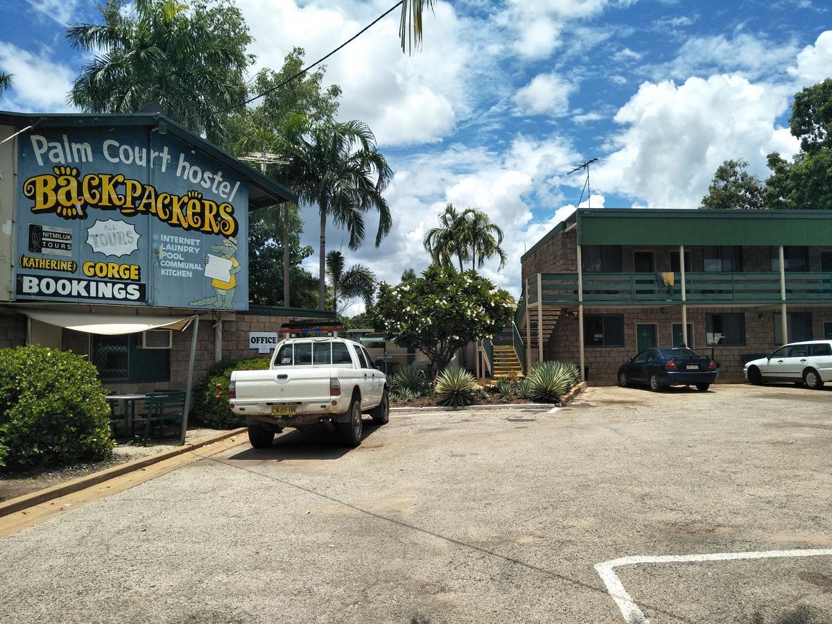 Palm Court Backpackers Hostel Katherine Buitenkant foto